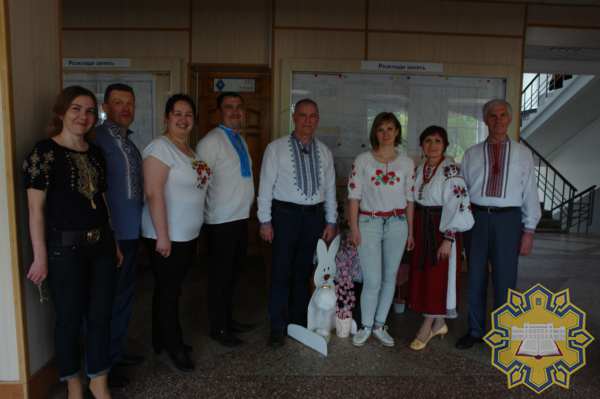 Молоді вчені відзначають День вишиванки